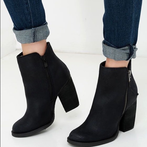 TOP Moda Shoes - Black booties